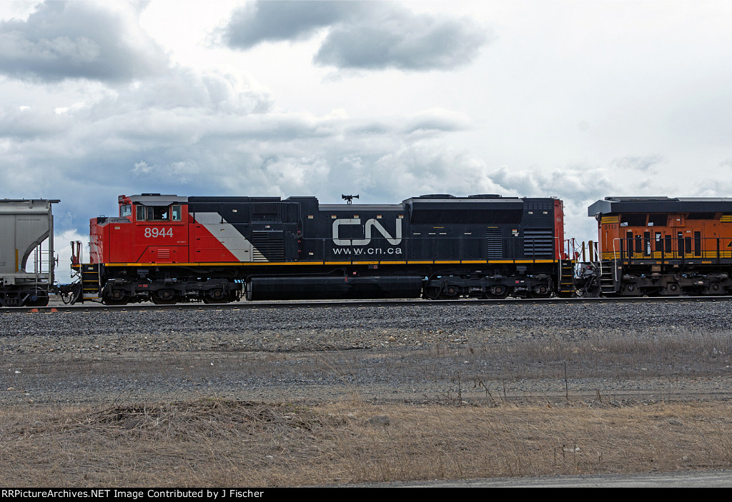 CN 8944